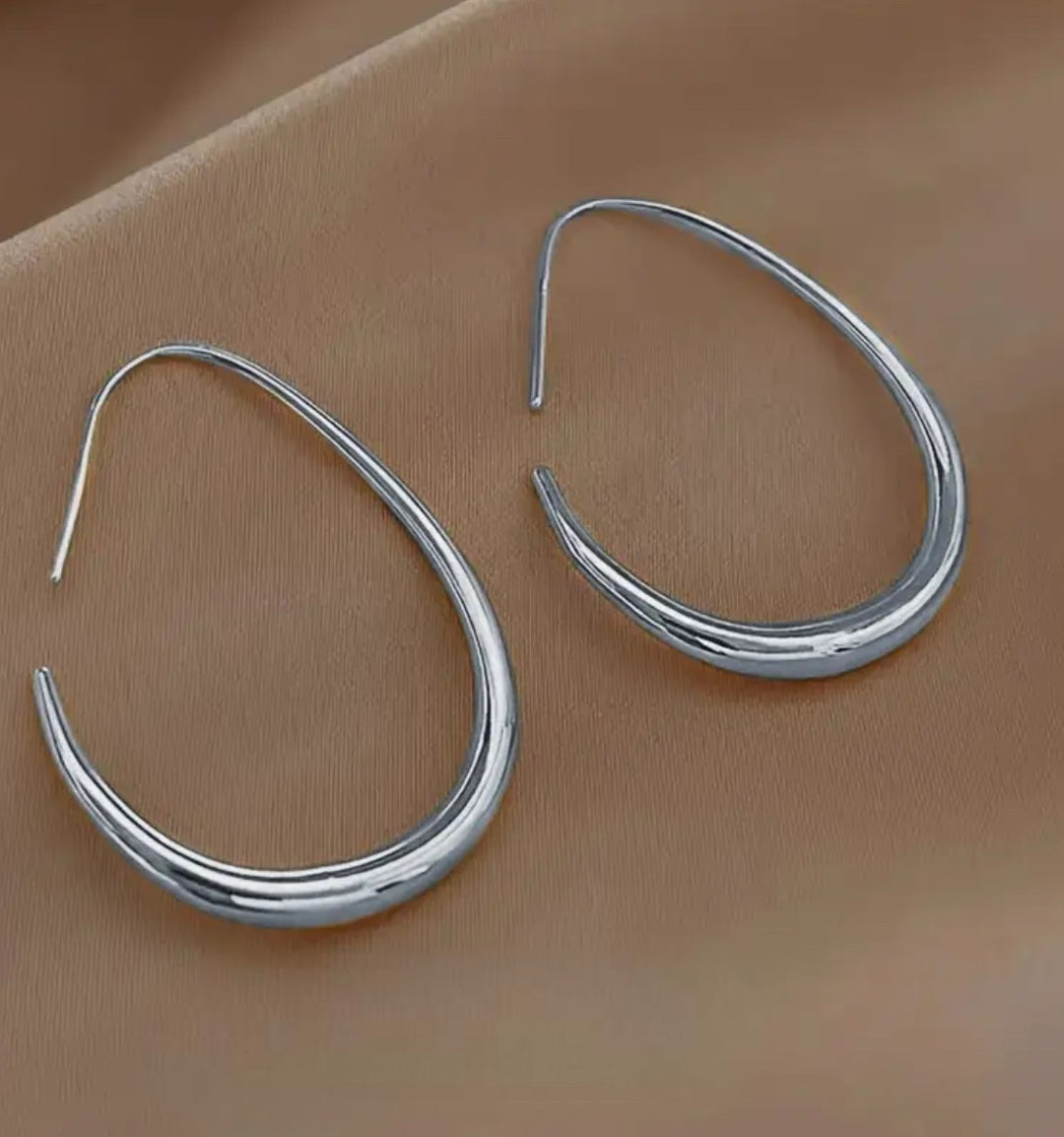 Backless Teardrop Hoops : 2 Colors