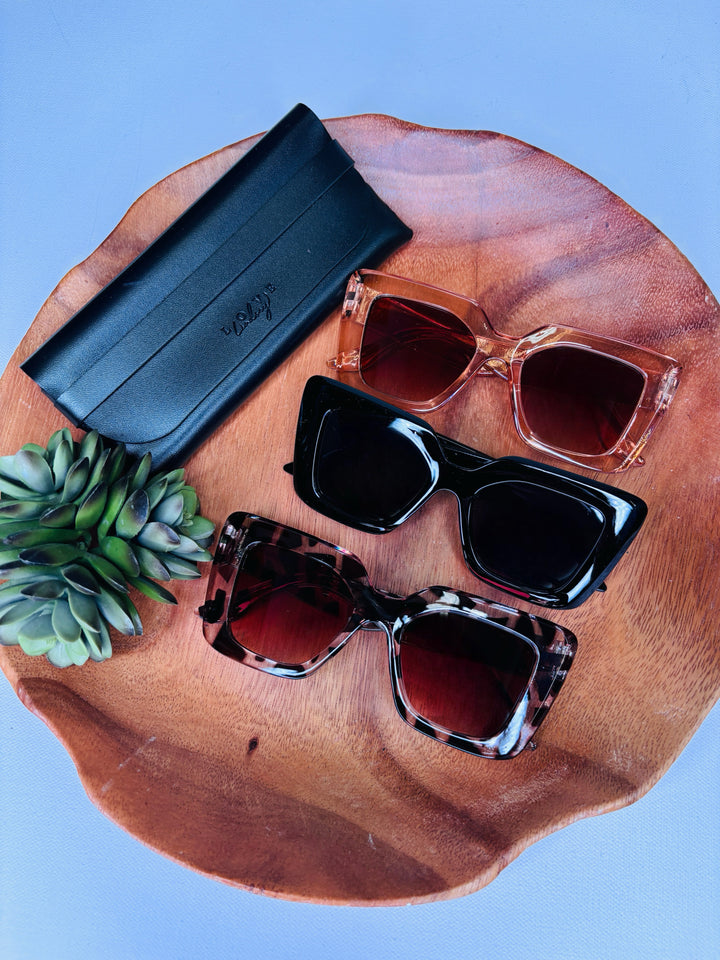 Glam Wide Frame Sunnies