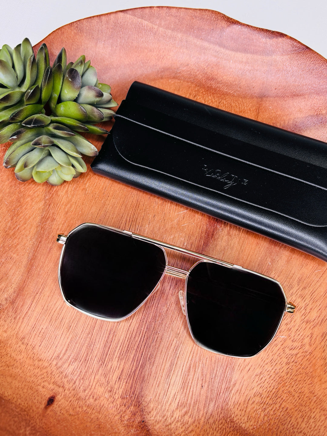 Squared Aviator Sunglasses: 2 Colors