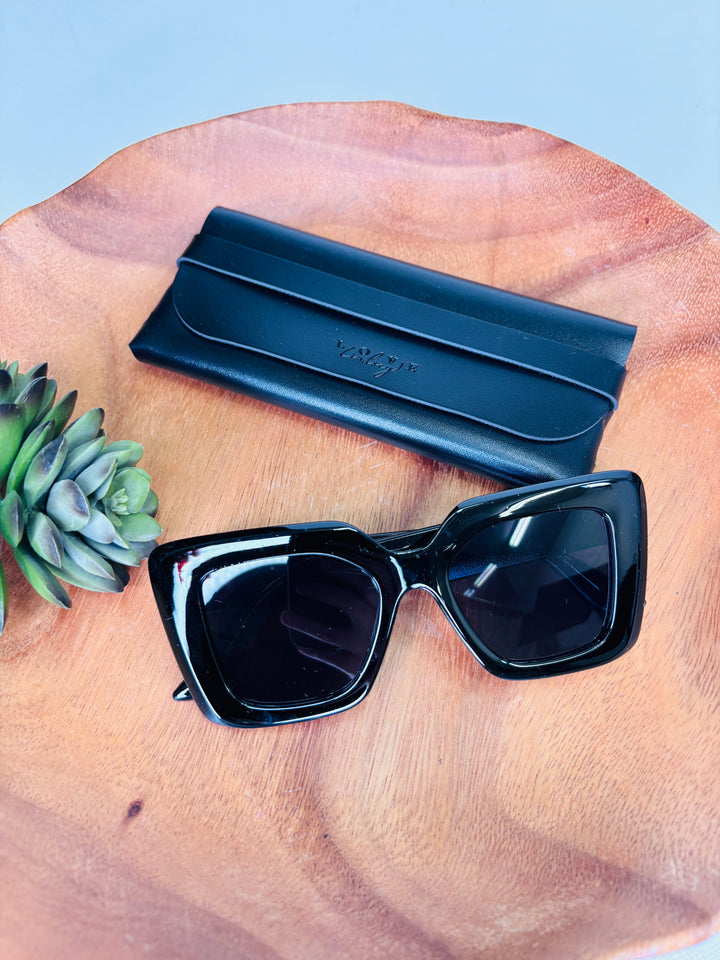 Glam Wide Frame Sunnies
