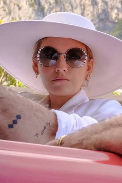 Simply Stunning Round Gradient Pearl Sunglasses : 2 Colors