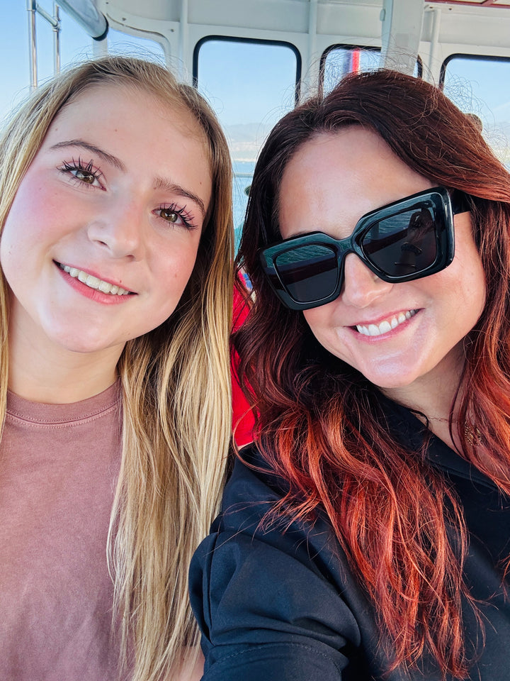 Glam Wide Frame Sunnies