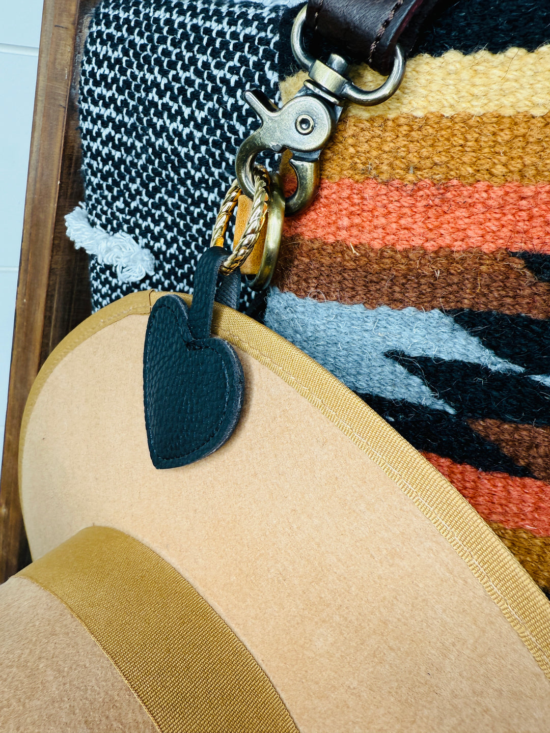 Magnetic Hat Heart Bag Clip