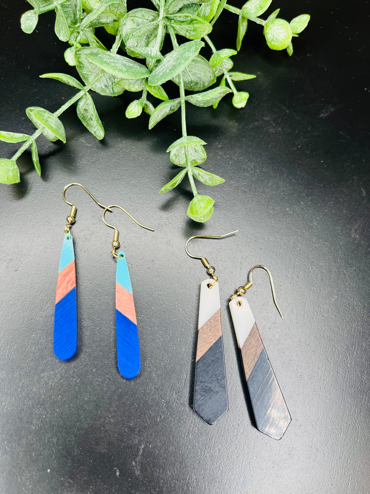 Two Color Dangle Earrings : 2 Colors