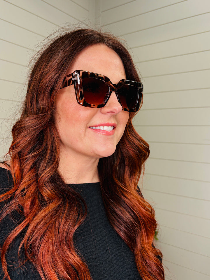 Glam Wide Frame Sunnies