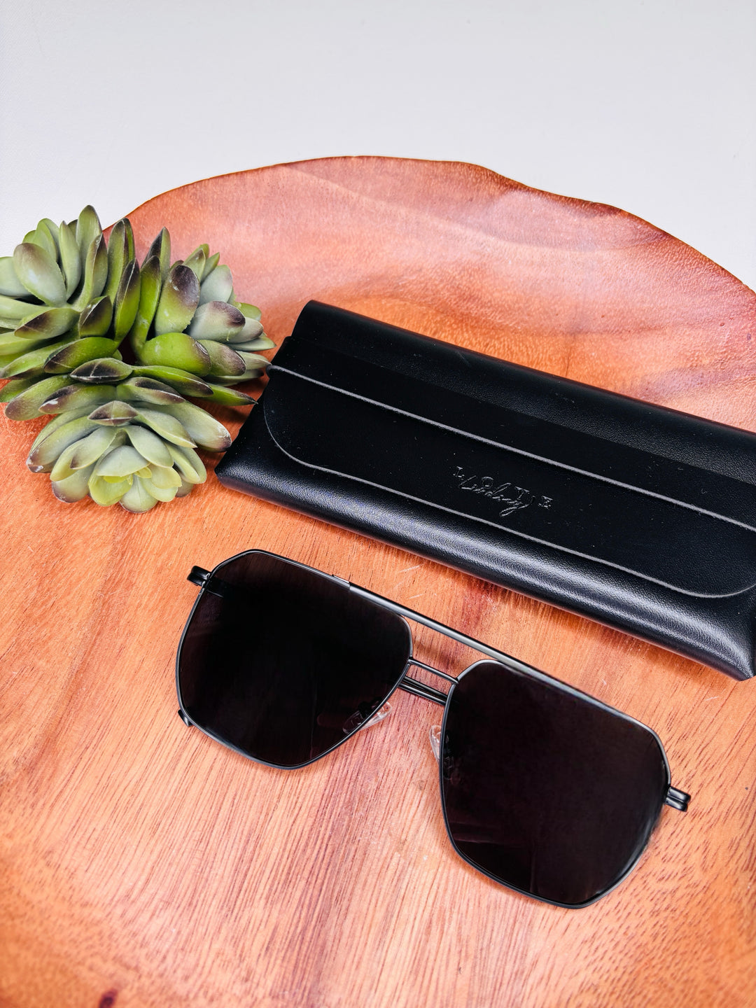 Squared Aviator Sunglasses: 2 Colors