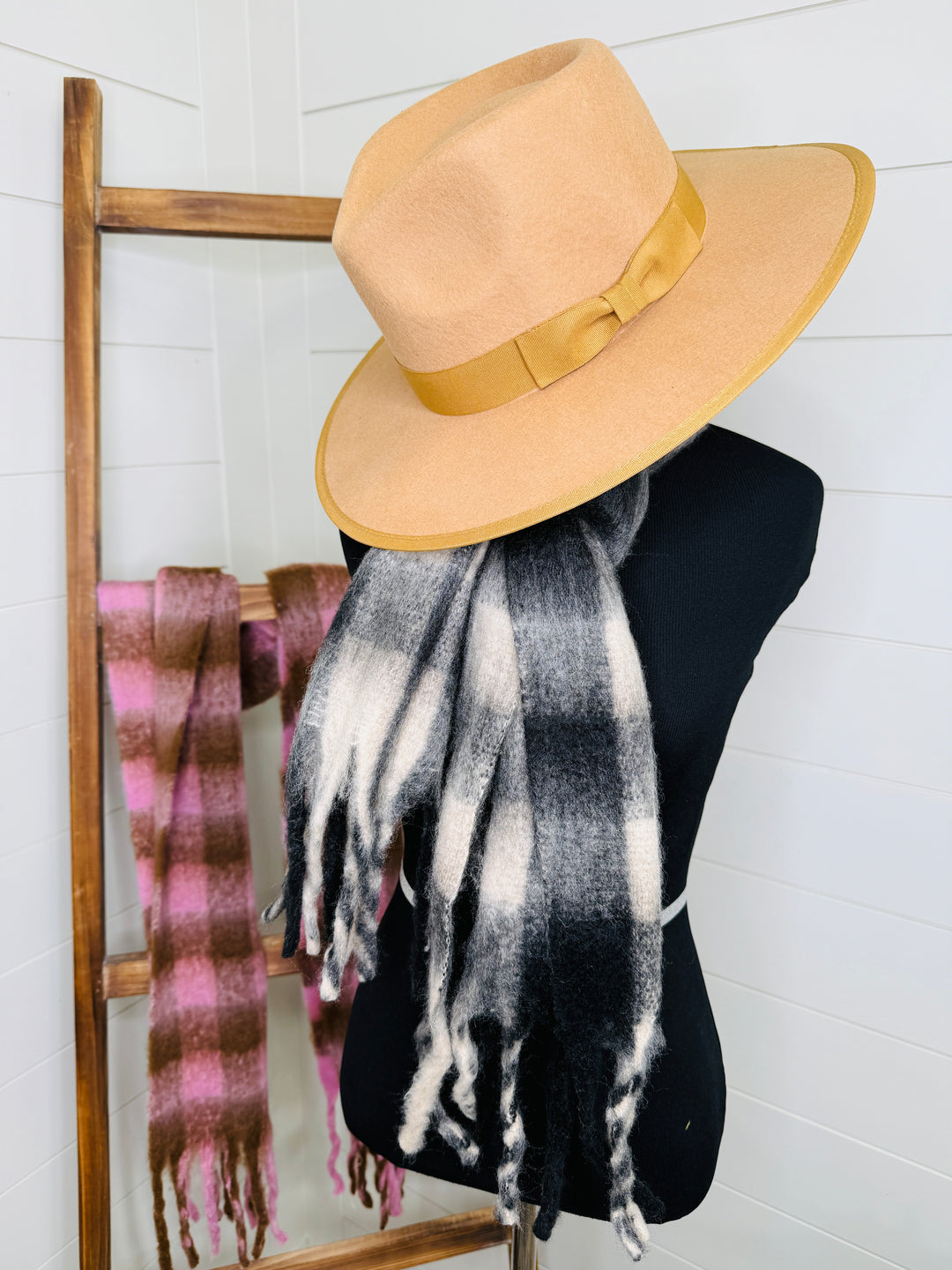 Cozy Fringe Plaid Scarf: 2 Colors
