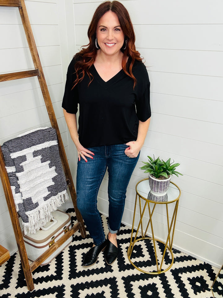 Judy Blue Sadie Slim Straight Mid Rise Jeans