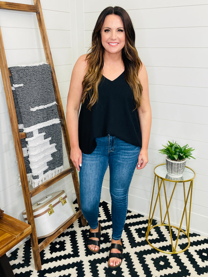 BEST SELLER RESTOCKED! Judy Blue: Mandy Mid Rise Medium Wash Skinny Jean