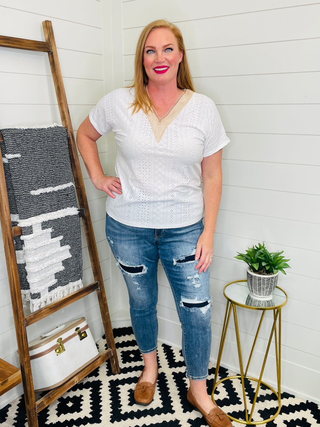 Eyelet Contrast V-Neck Tee