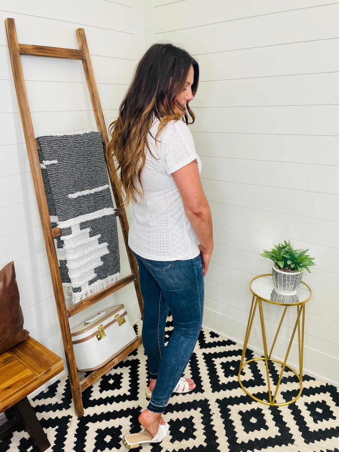 Eyelet Contrast V-Neck Tee