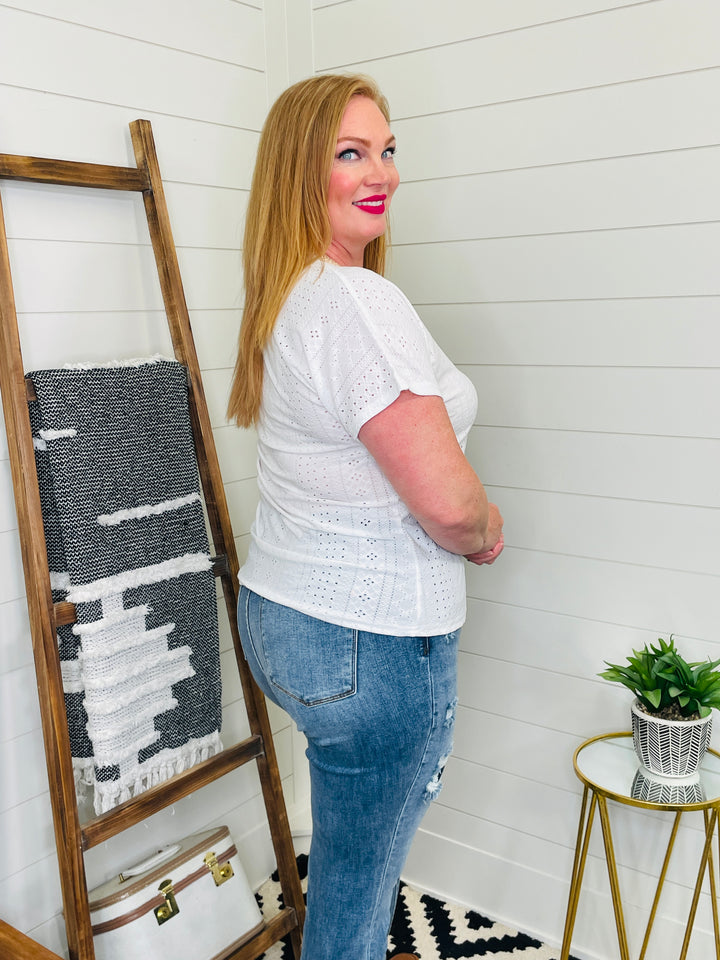 Eyelet Contrast V-Neck Tee