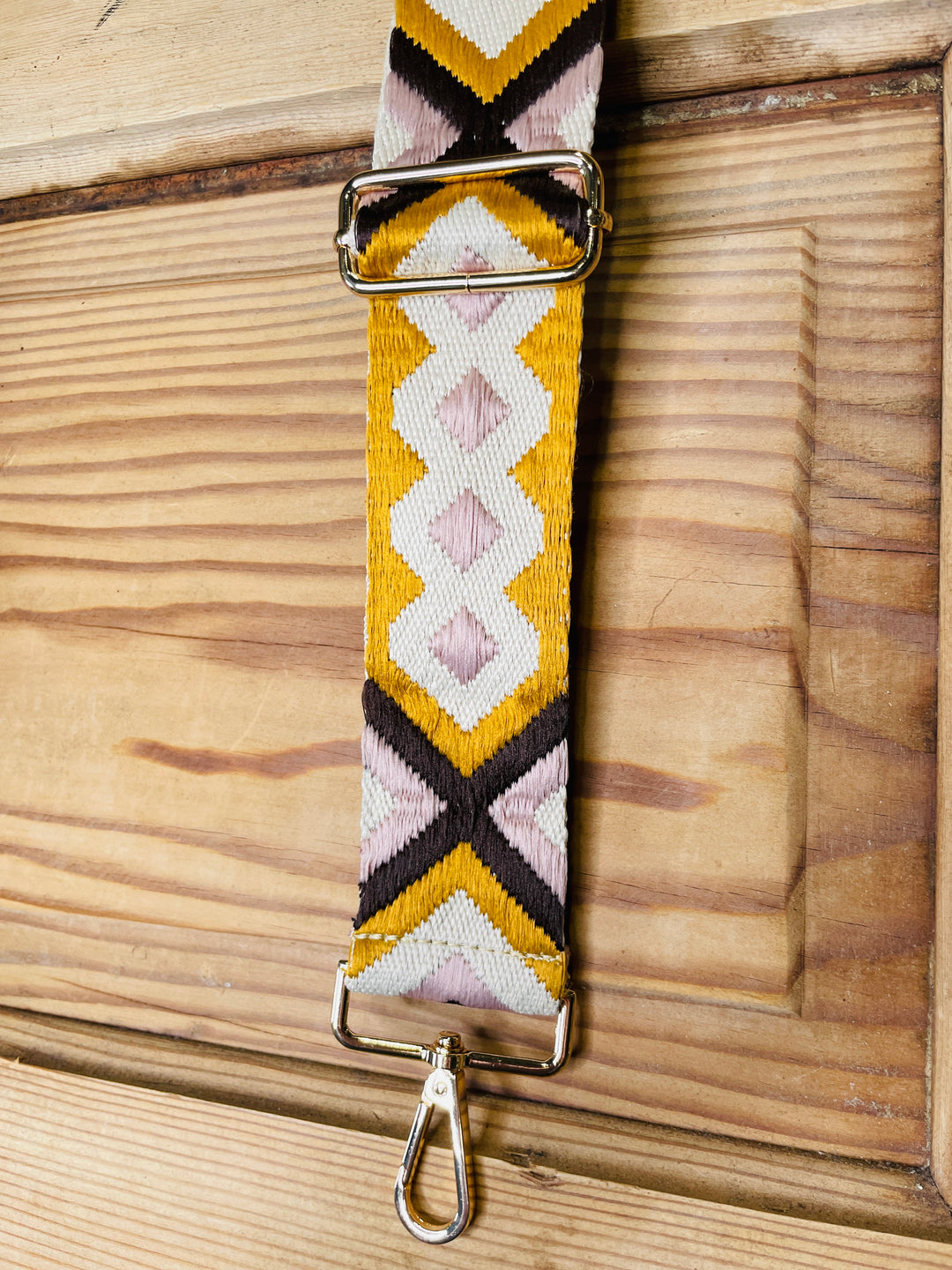 Endless Options: Adjustable Woven Purse Strap