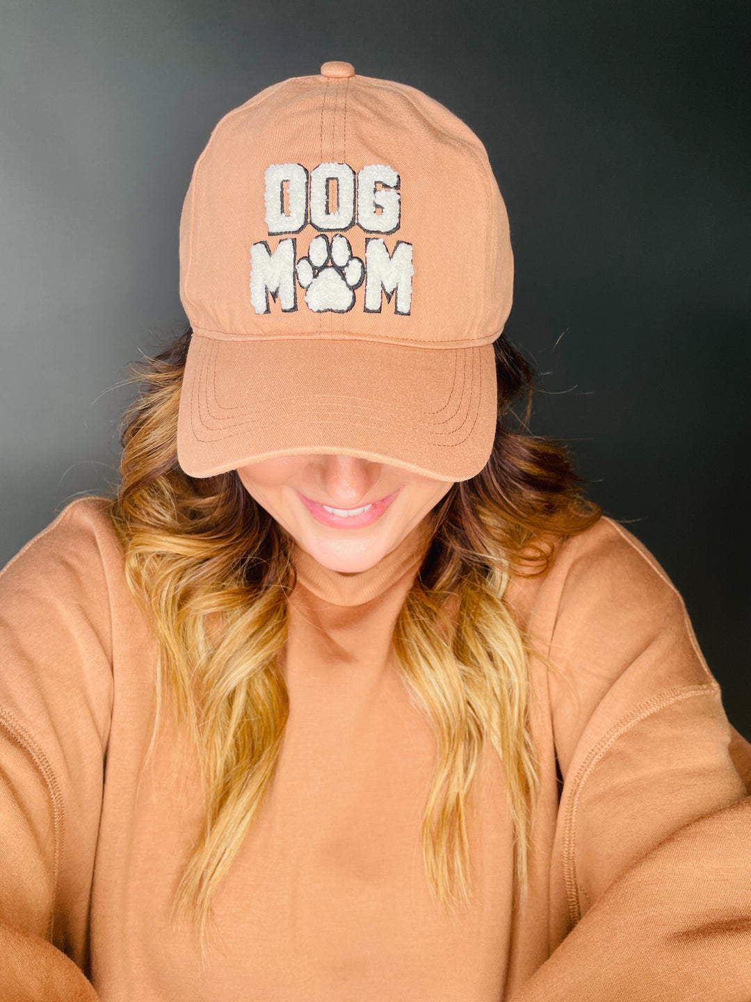 Dog Mom Sherpa Patch Hat : 2 Colors