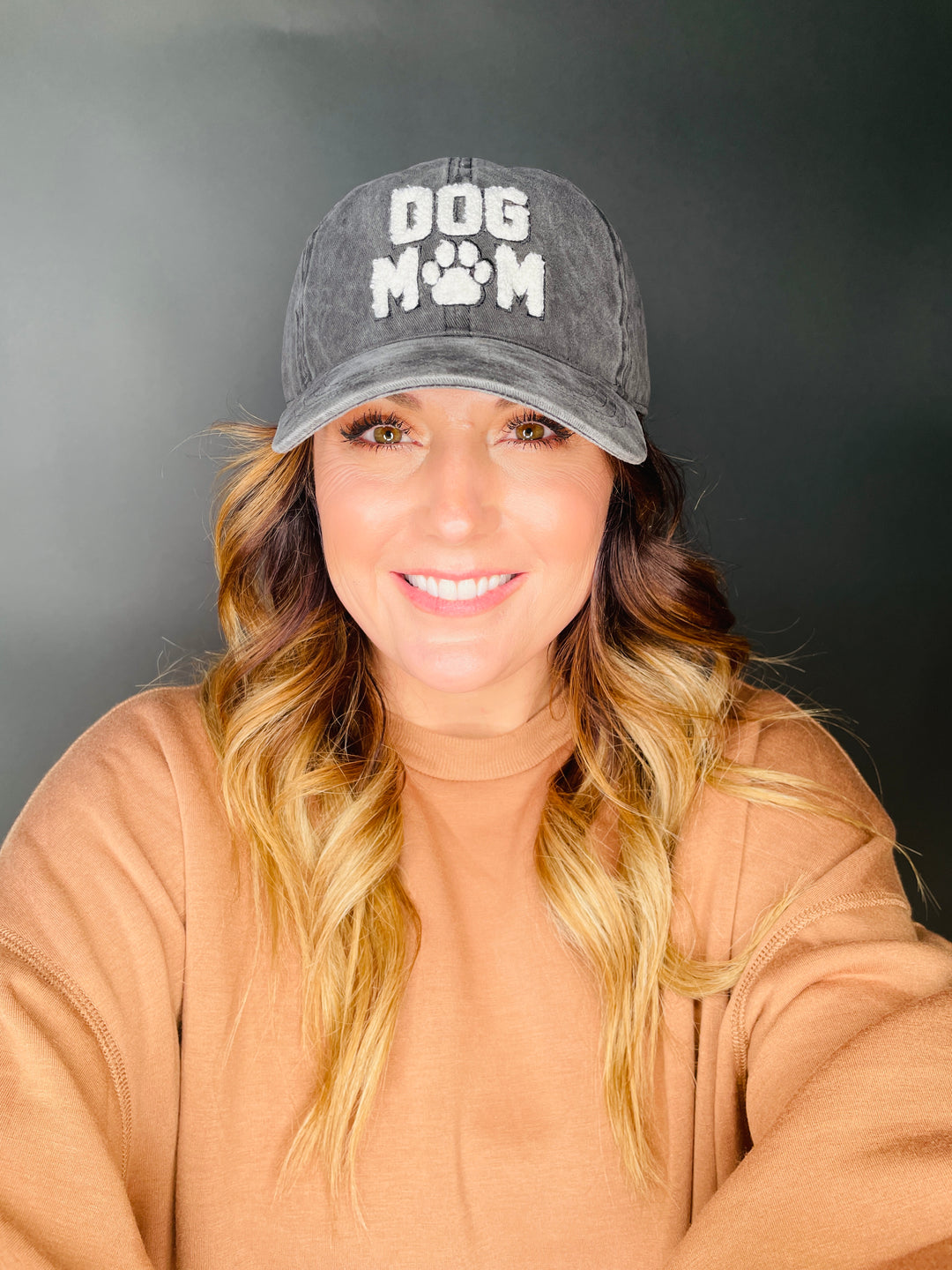 Dog Mom Sherpa Patch Hat : 2 Colors