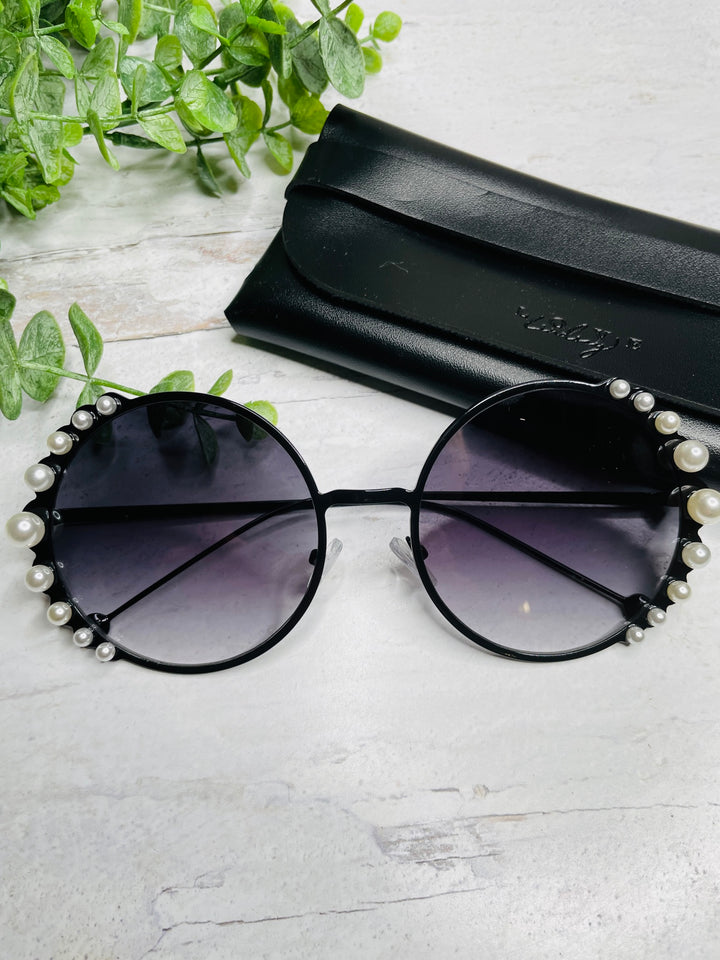 Round Gradient Pearl Sunglasses : 2 Colors