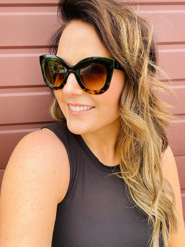 Love Lindsey Retro Sunglasses: 3 Colors